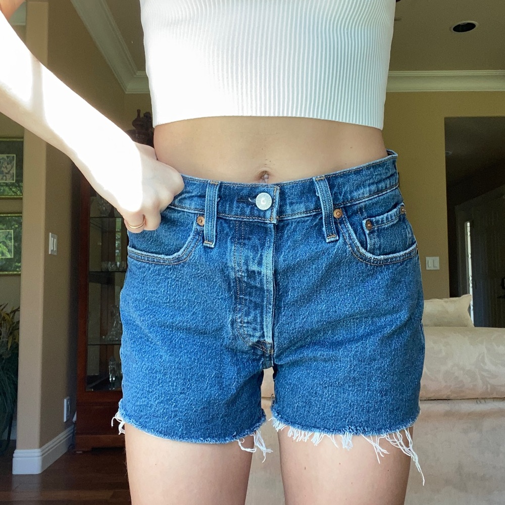 Levi’s 501 cutoff shorts